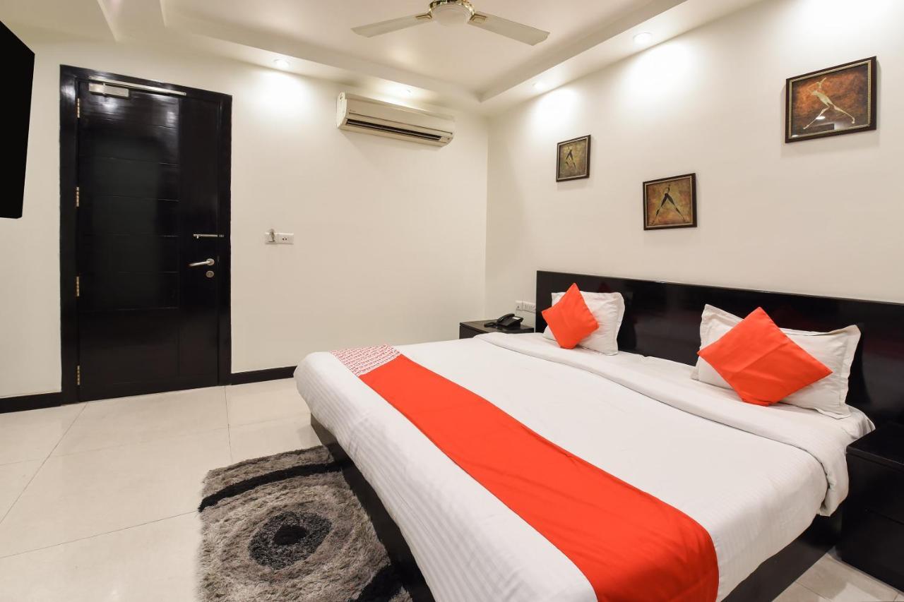 Oyo Flagship 18940 Hotel Swathi نيودلهي المظهر الخارجي الصورة