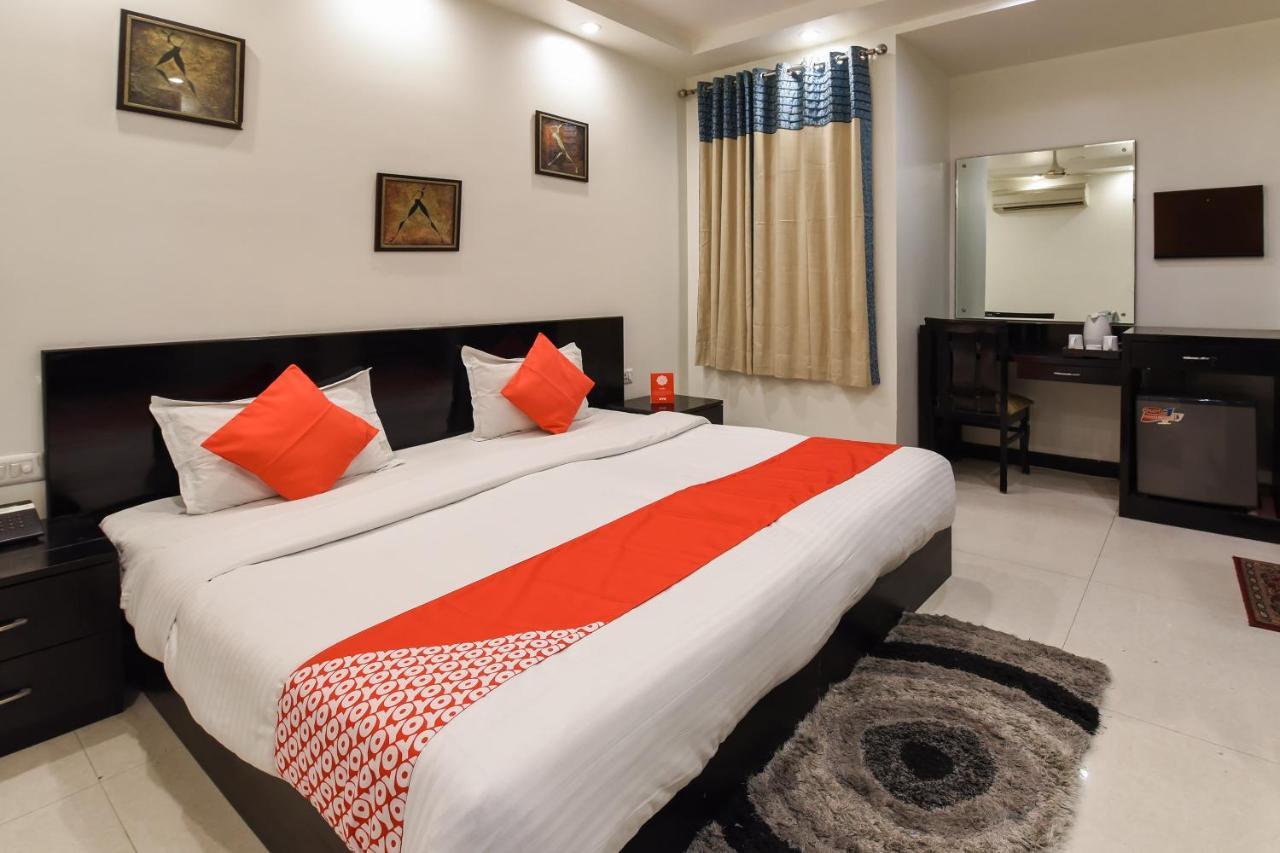Oyo Flagship 18940 Hotel Swathi نيودلهي المظهر الخارجي الصورة