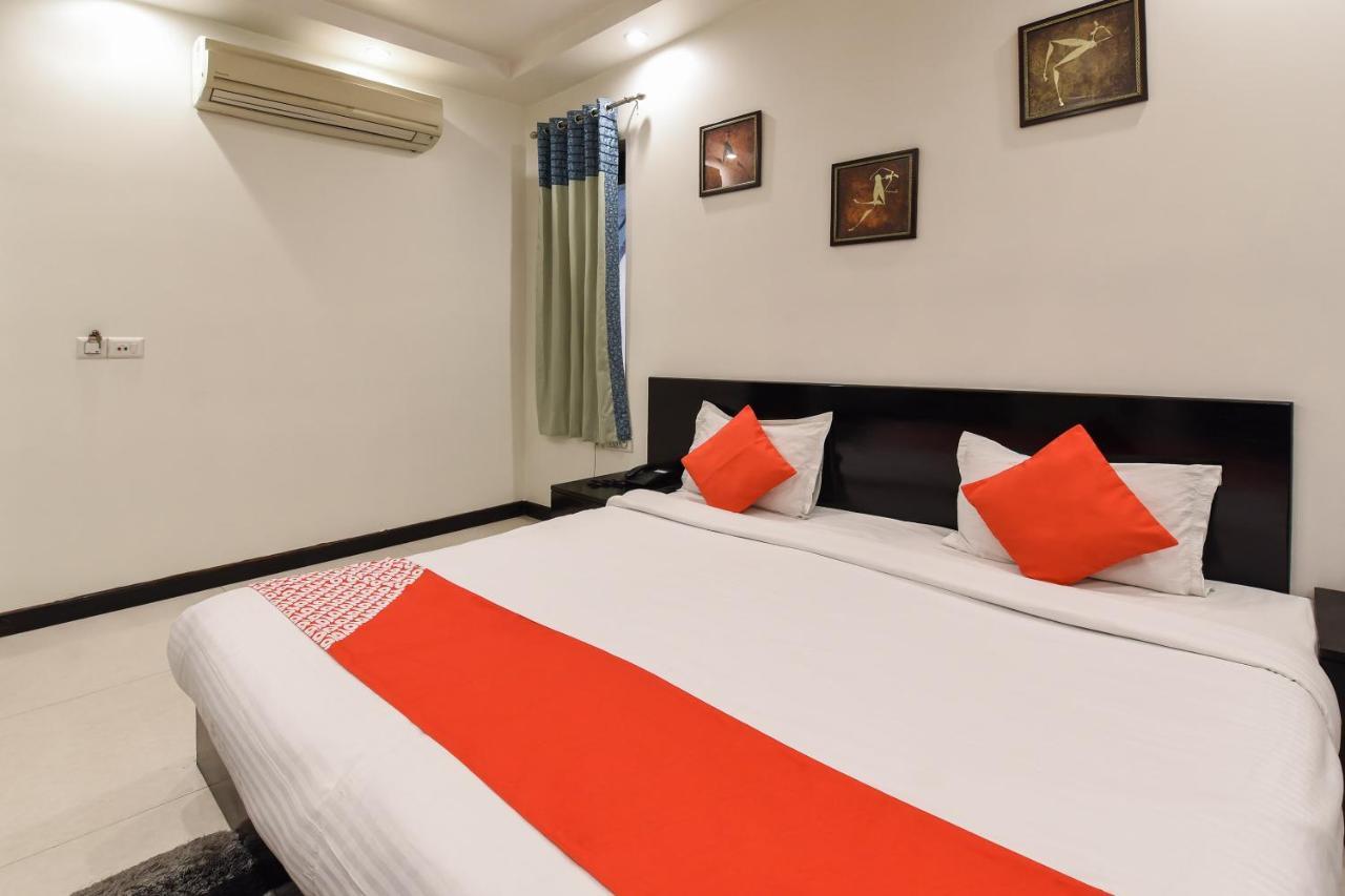 Oyo Flagship 18940 Hotel Swathi نيودلهي المظهر الخارجي الصورة