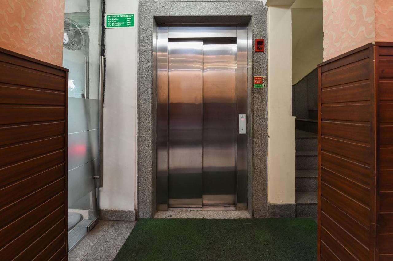 Oyo Flagship 18940 Hotel Swathi نيودلهي المظهر الخارجي الصورة